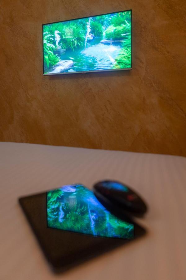 Irooms Jacuzzi Suites Roma Esterno foto
