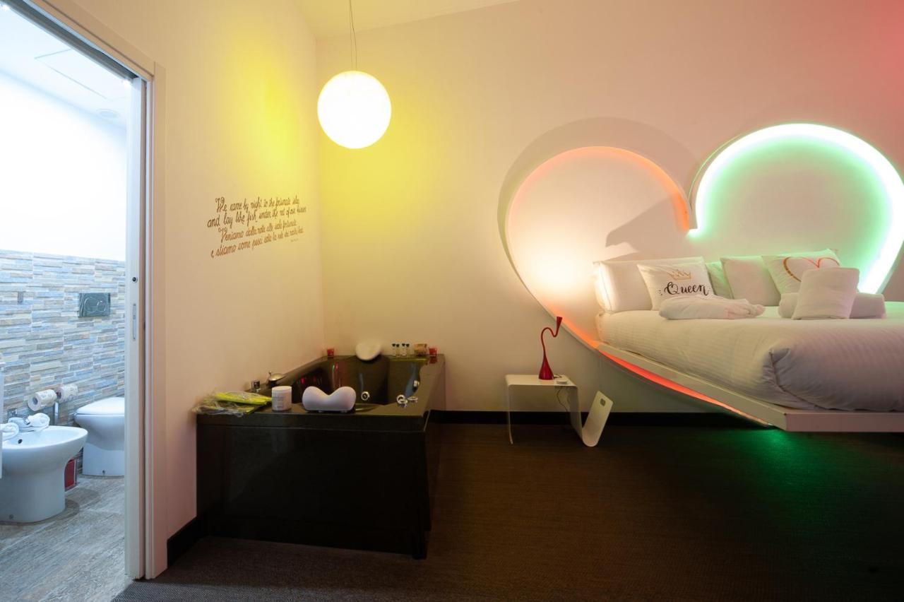 Irooms Jacuzzi Suites Roma Esterno foto