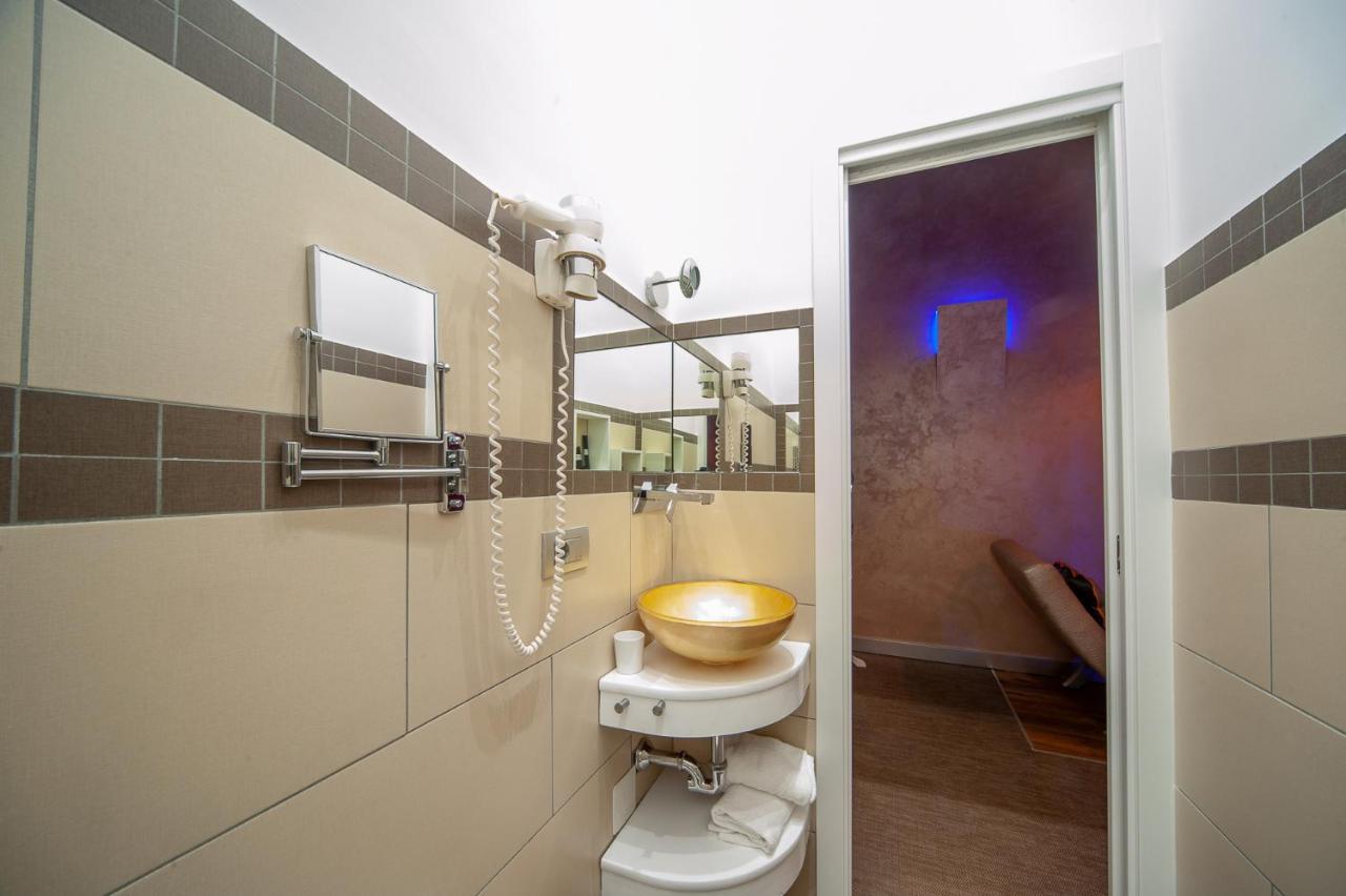 Irooms Jacuzzi Suites Roma Esterno foto