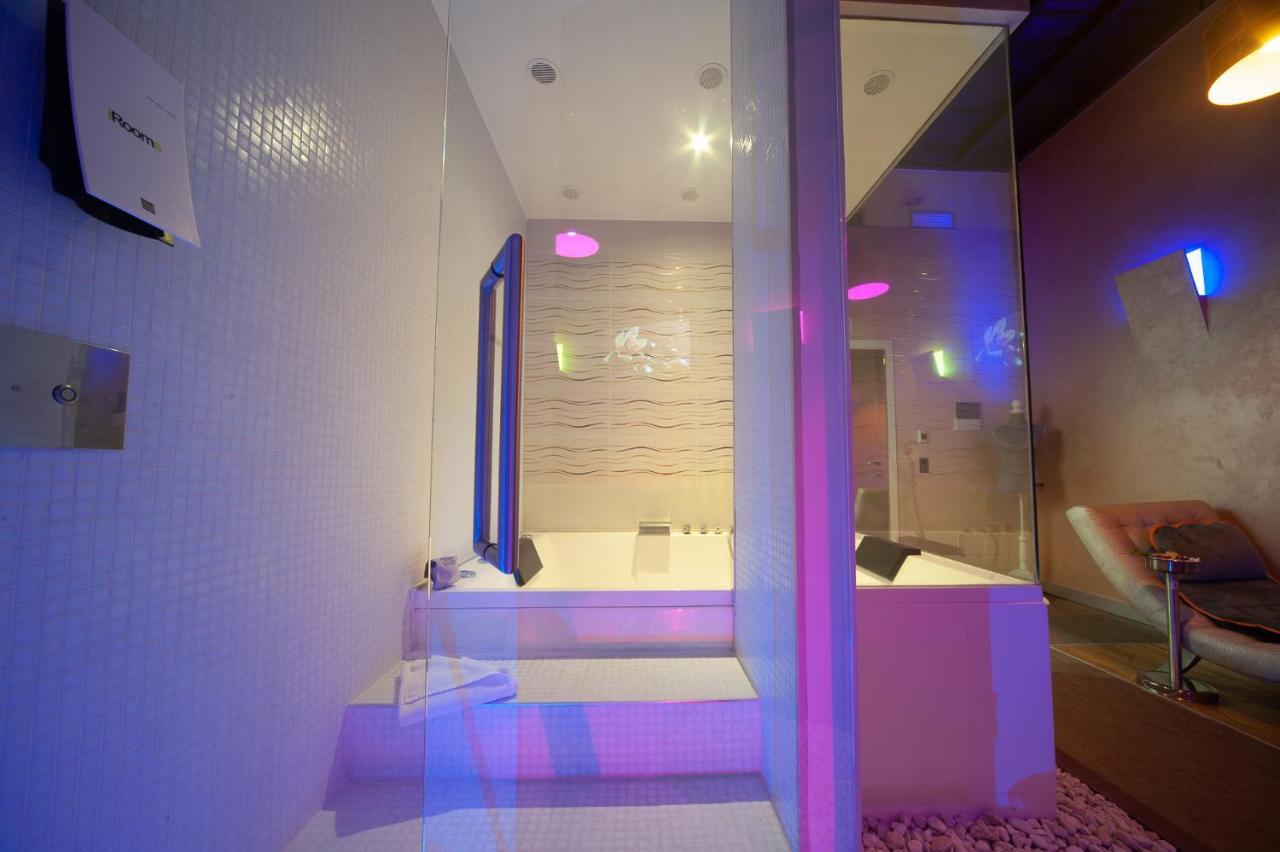 Irooms Jacuzzi Suites Roma Esterno foto